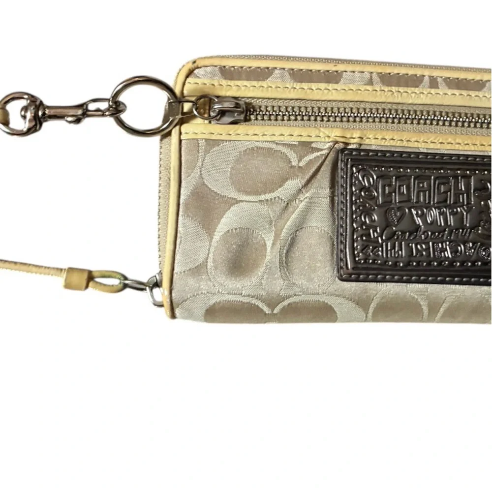 Coach Poppy Yellow Signature Wristlet Wallet - Picture 11 of 12